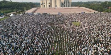 লাখো জনতার অংশগ্রহণে শরীফ ওসমান হাদির জানাজা সম্পন্ন