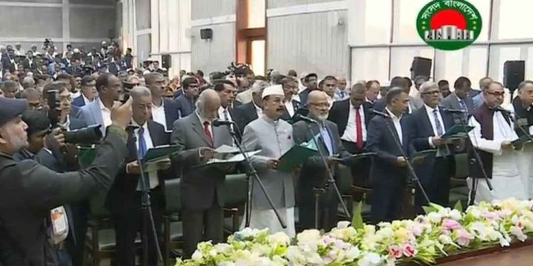 শপথ নিলেন বিএনপির নবনির্বাচিত সংসদ সদস্যরা