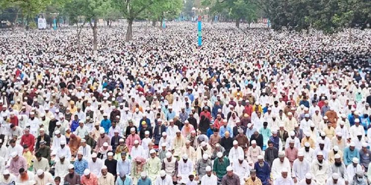 শোলাকিয়ায় ঈদ জামাতে রেকর্ড মুসল্লি